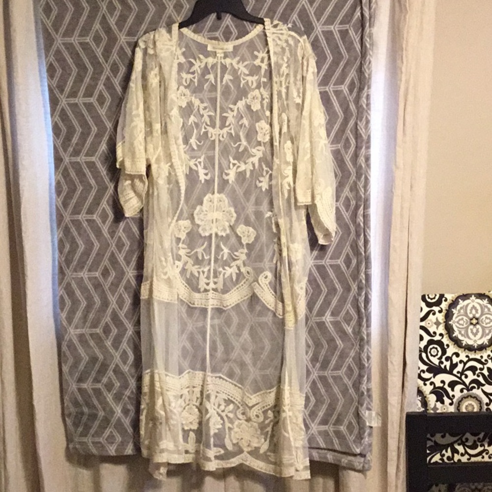 Lace kimono
